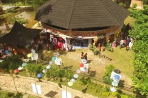 Kolaborasi dengan Komunitas Lokal: Sekolah Alam Palembang dan Kontribusinya bagi Masyarakat